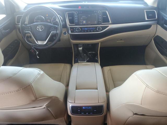 Photo 8 from auction – 2018 TOYOTA HIGHLANDER with VIN 5TDKZRFH3JS536648