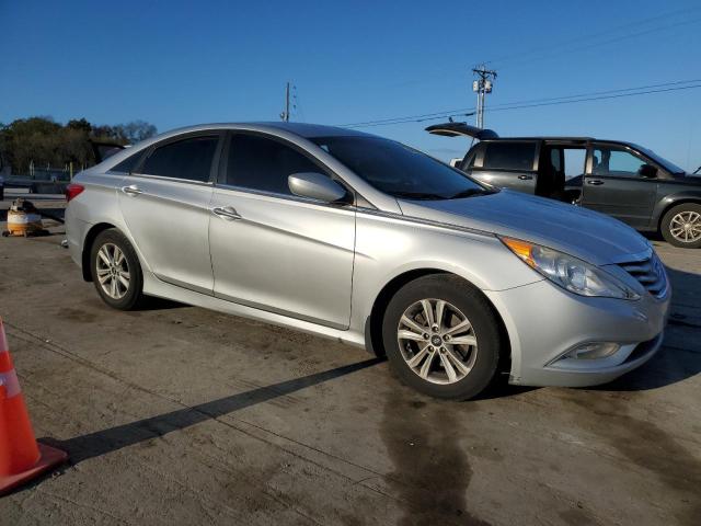 Photo 4 from auction – 2013 HYUNDAI SONATA GLS with VIN 5NPEB4AC2DH668357