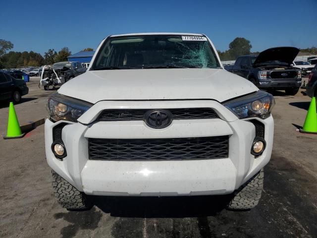 Photo 5 from auction – 2016 TOYOTA 4RUNNER SR with VIN JTEBU5JR7G5334459