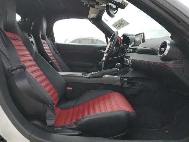 Photo 10 from auction – 2020 FIAT 124 SPIDER with VIN JC1NFAEK2L0145417