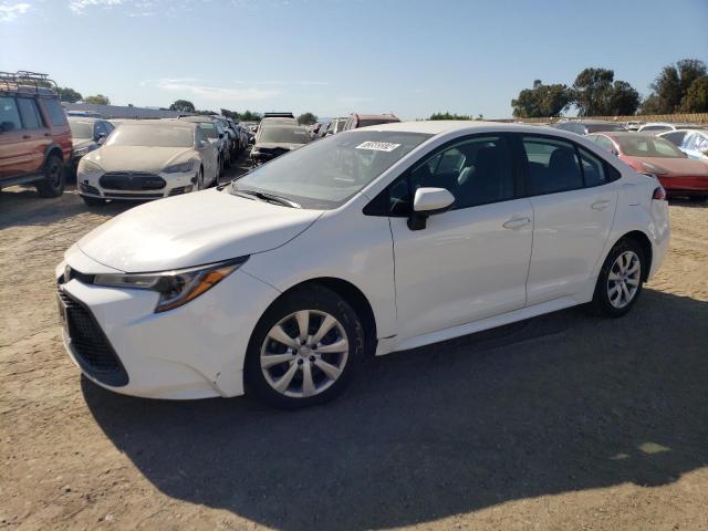 TOYOTA COROLLA LE 2022 with VIN 5YFEPMAE0NP355038 - Photo from auction