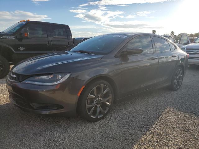 CHRYSLER 200 S 2015 con VIN 1C3CCCBG7FN604807 - Foto de la subasta