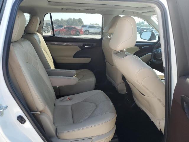 Photo 11 from auction – 2020 TOYOTA HIGHLANDER with VIN 5TDFZRAH8LS017493
