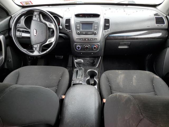 Photo 8 from auction – 2015 KIA SORENTO LX with VIN 5XYKTCA67FG552733