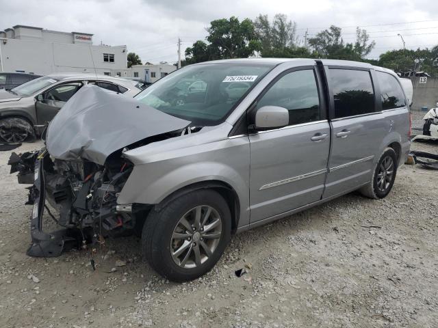 Photo 1 from auction – 2015 CHRYSLER TOWN & COU with VIN 2C4RC1HG3FR522335