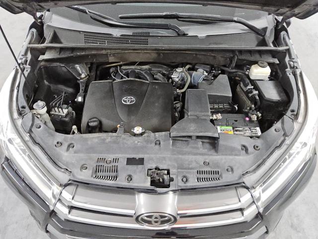 Photo 12 from auction – 2017 TOYOTA HIGHLANDER with VIN 5TDYZRFH2HS229668