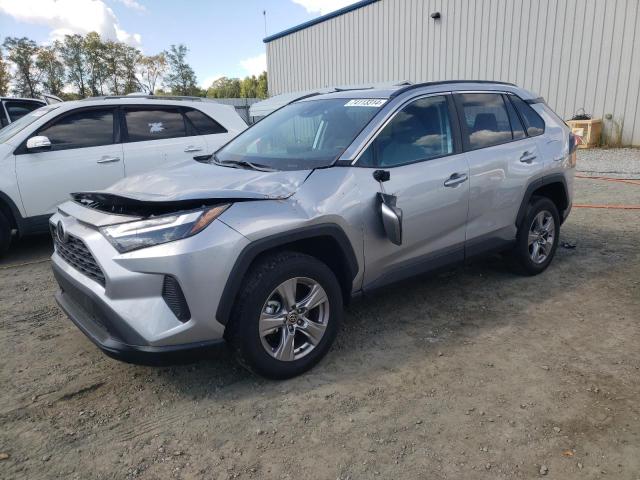 Photo 1 from auction – 2022 TOYOTA RAV4 XLE with VIN 2T3W1RFV4NC211141