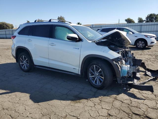 Photo 4 from auction – 2017 TOYOTA HIGHLANDER with VIN 5TDJGRFH1HS035432