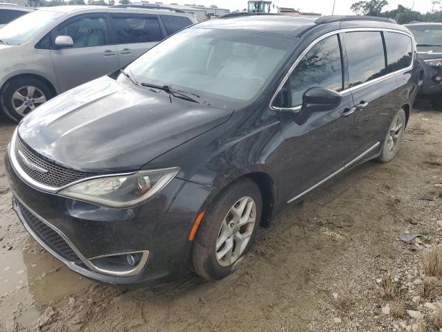 CHRYSLER PACIFICA T 2017 with VIN 2C4RC1BG7HR538422 - Photo from auction