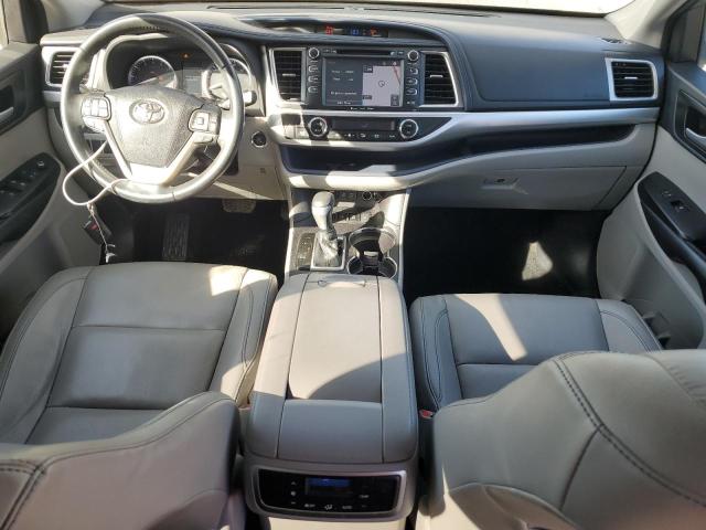 Photo 8 from auction – 2018 TOYOTA HIGHLANDER with VIN 5TDJZRFH2JS903647