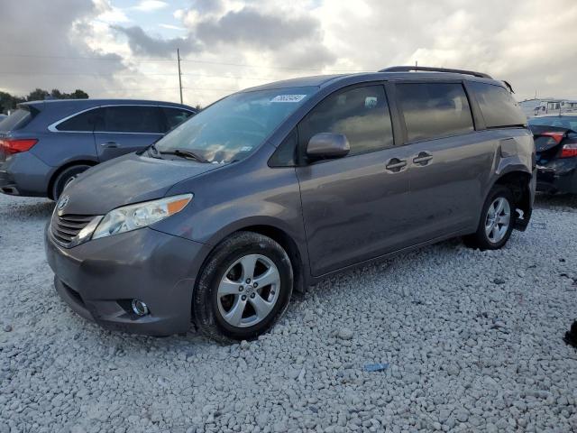 TOYOTA SIENNA LE 2015 with VIN 5TDKK3DC9FS621512 - Photo from auction