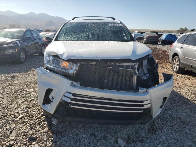 Photo 5 from auction – 2019 TOYOTA HIGHLANDER with VIN 5TDJZRFH4KS745832