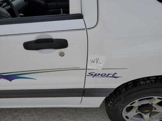 Photo 13 from auction – 2001 CHEVROLET TRACKER with VIN 2CNBJ18C216900249