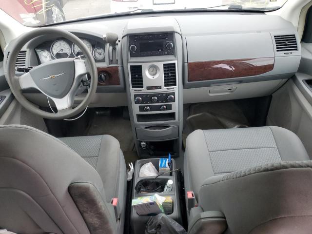 Photo 8 from auction – 2010 CHRYSLER TOWN & COU with VIN 2A4RR2D15AR376738