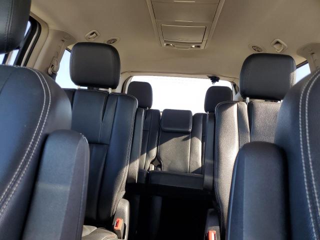 Photo 10 from auction – 2015 CHRYSLER TOWN & COU with VIN 2C4RC1BG1FR661808