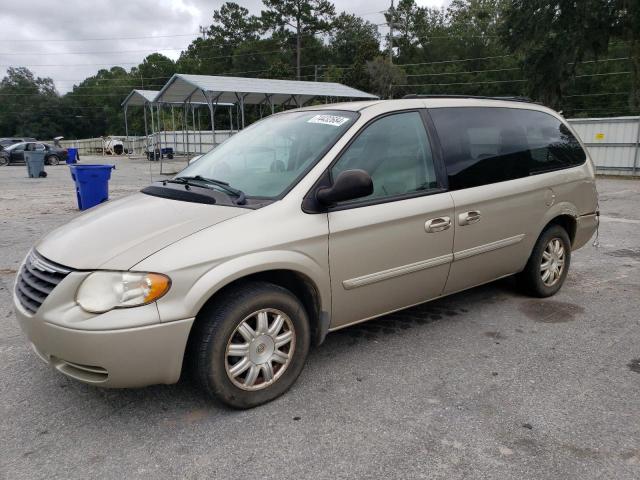 CHRYSLER TOWN & COU 2005 with VIN 2C4GP54L65R211549 - Photo from auction