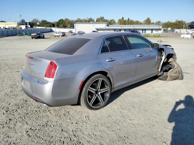 Photo 3 from auction – 2015 CHRYSLER 300 LIMITE with VIN 2C3CCAAG8FH841921