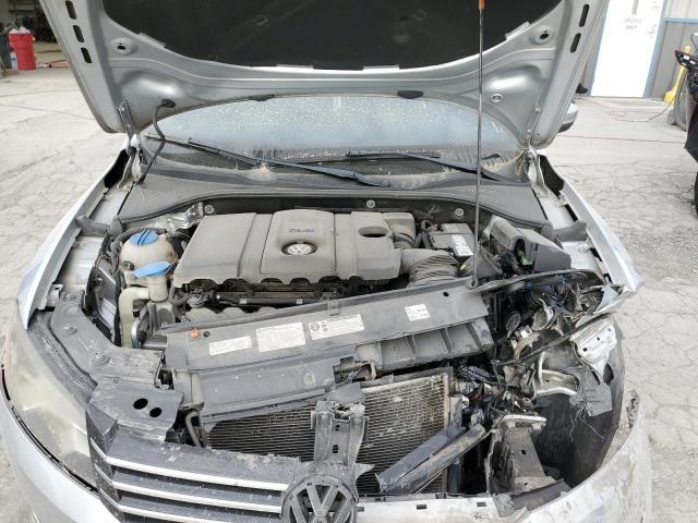 Photo 11 from auction – 2013 VOLKSWAGEN PASSAT SE with VIN 1VWBP7A37DC095745