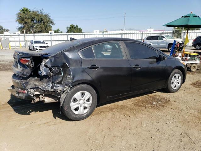 Photo 3 from auction – 2017 KIA FORTE LX with VIN 3KPFK4A76HE141908