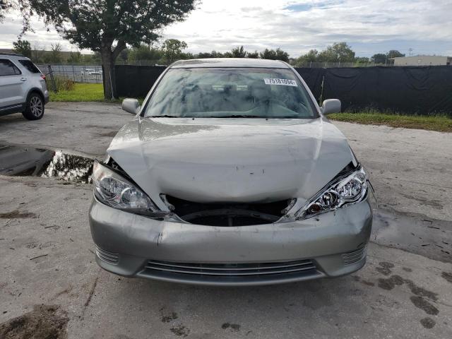 Photo 5 from auction – 2005 TOYOTA CAMRY LE with VIN 4T1BE32K85U974833