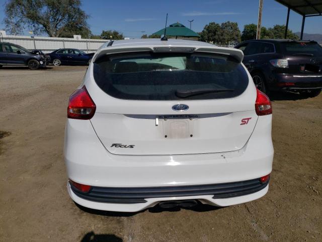 Photo 6 from auction – 2017 FORD FOCUS ST with VIN 1FADP3L99HL235957