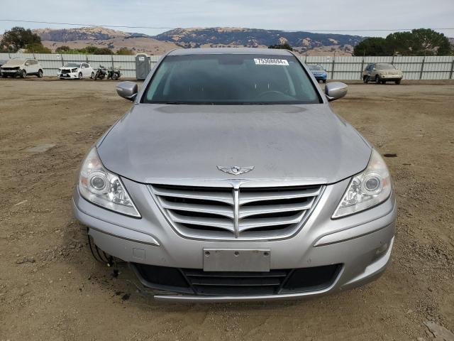 Photo 5 from auction – 2011 HYUNDAI GENESIS 4. with VIN KMHGC4DF9BU121354
