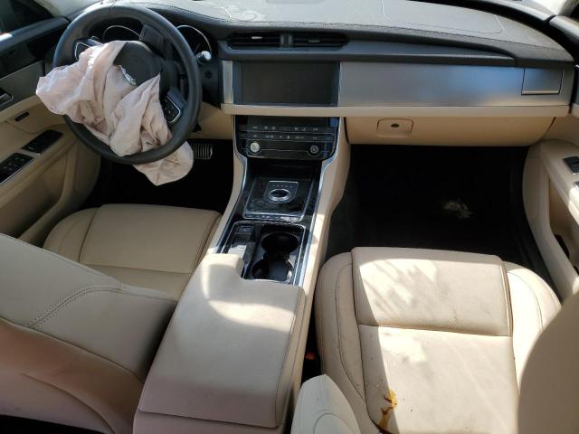 Photo 8 from auction – 2019 JAGUAR XF PREMIUM with VIN SAJBJ4FX0KCY76653