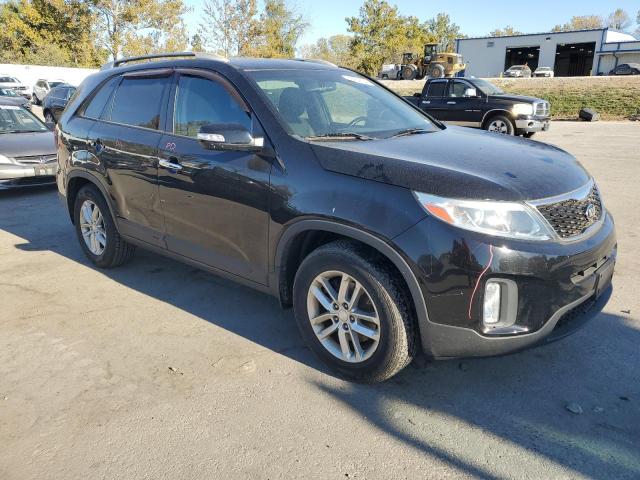 Photo 4 from auction – 2015 KIA SORENTO LX with VIN 5XYKT4A66FG647130