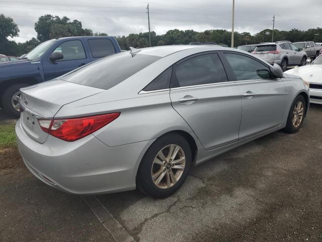 Photo 3 from auction – 2011 HYUNDAI SONATA GLS with VIN 5NPEB4AC8BH135071