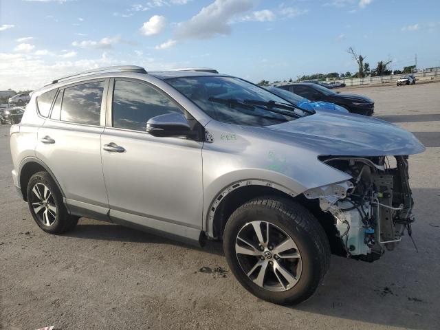 Photo 4 from auction – 2016 TOYOTA RAV4 XLE with VIN 2T3RFREV8GW535825