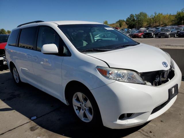 Photo 4 from auction – 2015 TOYOTA SIENNA LE with VIN 5TDKK3DC3FS566698