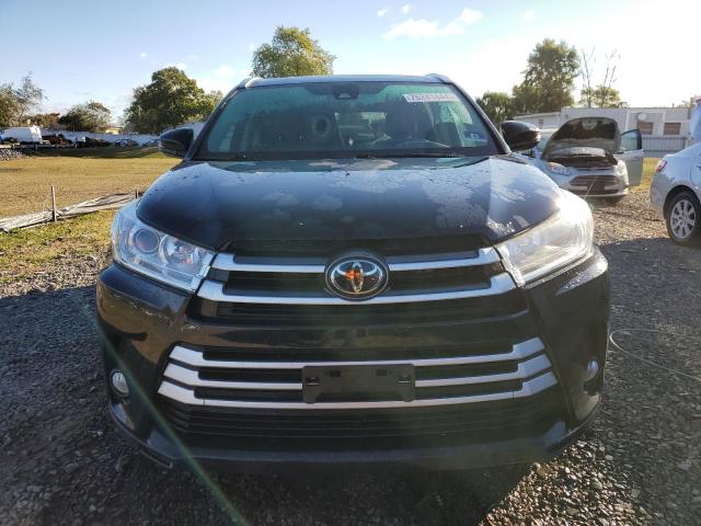 Photo 5 from auction – 2017 TOYOTA HIGHLANDER with VIN 5TDJZRFH2HS391429