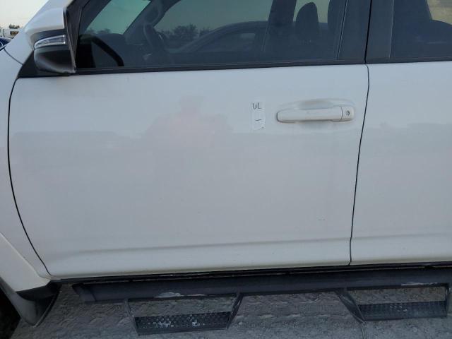 Photo 12 from auction – 2020 TOYOTA 4RUNNER SR with VIN JTEBU5JR4L5791465