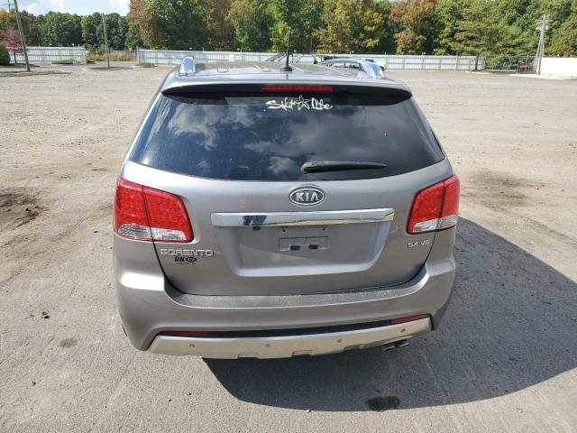 Photo 6 from auction – 2011 KIA SORENTO SX with VIN 5XYKWDA28BG160929