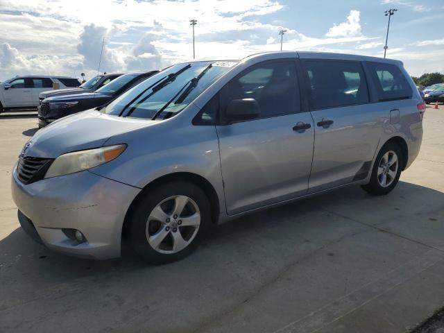 TOYOTA SIENNA 2013 with VIN 5TDZK3DC8DS322881 - Photo from auction