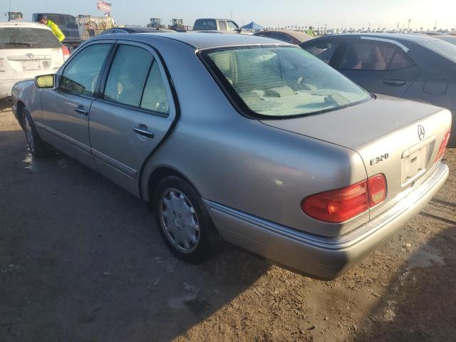 Photo 2 from auction – 1998 MERCEDES-BENZ E 320 with VIN WDBJF65F3WA526398