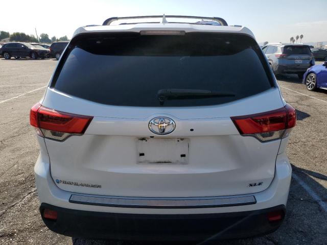 Photo 6 from auction – 2017 TOYOTA HIGHLANDER with VIN 5TDKZRFH0HS525360