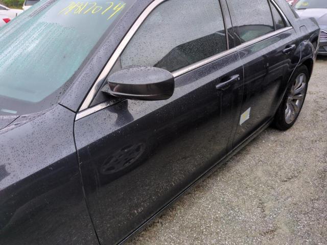 Photo 12 from auction – 2017 CHRYSLER 300 LIMITE with VIN 2C3CCAAG3HH580247