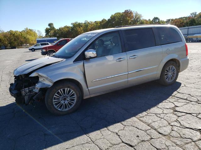 CHRYSLER TOWN & COU 2014 with VIN 2C4RC1CG6ER472259 - Photo from auction