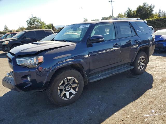 TOYOTA 4RUNNER SR 2018 with VIN JTEBU5JR4J5544055 - Photo from auction