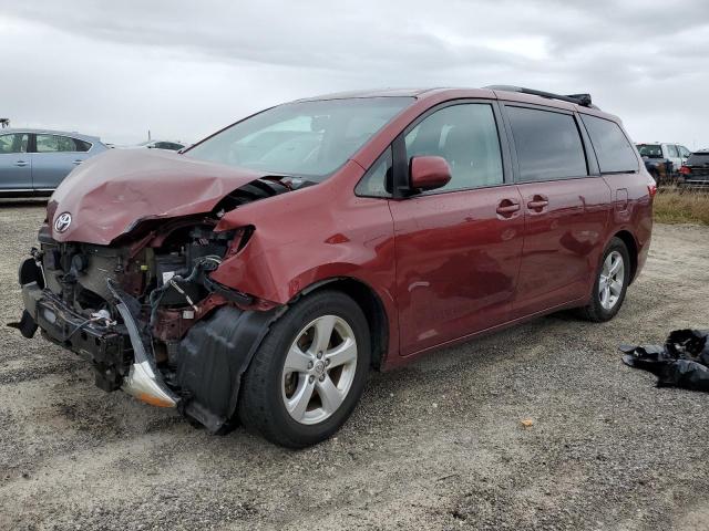 TOYOTA SIENNA LE 2015 with VIN 5TDKK3DC3FS623739 - Photo from auction