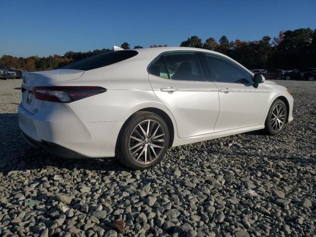 Photo 3 from auction – 2022 TOYOTA CAMRY XLE with VIN 4T1F31AK8NU584473