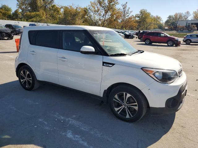 Photo 4 from auction – 2017 KIA SOUL with VIN KNDJN2A28H7443033