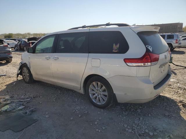 Photo 2 from auction – 2011 TOYOTA SIENNA XLE with VIN 5TDYK3DC8BS053144
