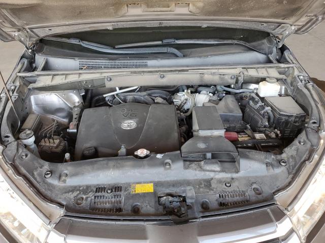 Photo 12 from auction – 2018 TOYOTA HIGHLANDER with VIN 5TDKZRFH7JS537706