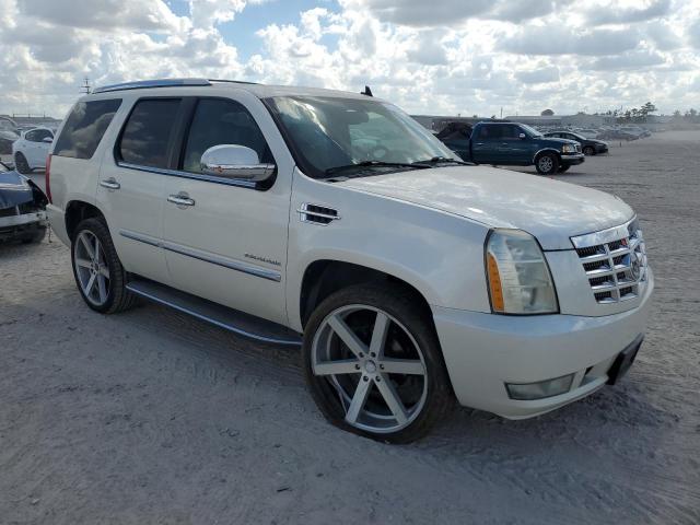 Photo 4 from auction – 2010 CADILLAC ESCALADE with VIN 1GYUKAEFXAR108860