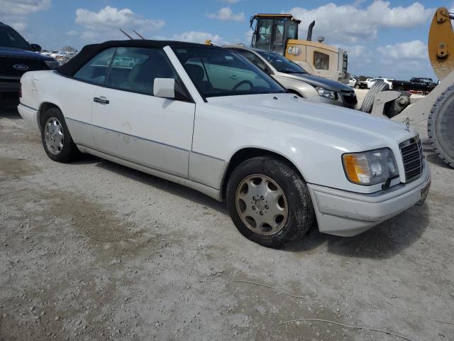 Photo 4 from auction – 1995 MERCEDES-BENZ E 320 with VIN WDBEA66E5SC280927