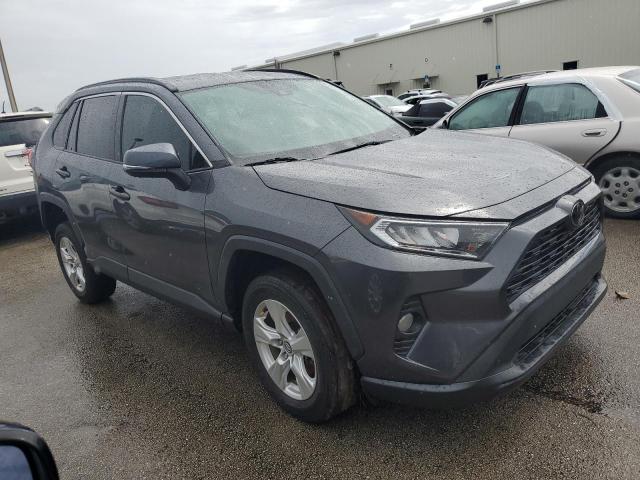Photo 4 from auction – 2021 TOYOTA RAV4 XLE with VIN 2T3W1RFV7MC106883