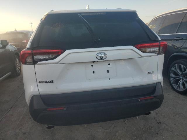 Photo 6 from auction – 2023 TOYOTA RAV4 XLE with VIN 2T3W1RFV9PC224101