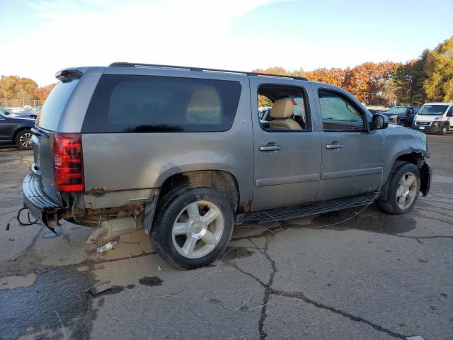 Photo 3 from auction – 2008 CHEVROLET SUBURBAN K with VIN 1GNFK16358J229931
